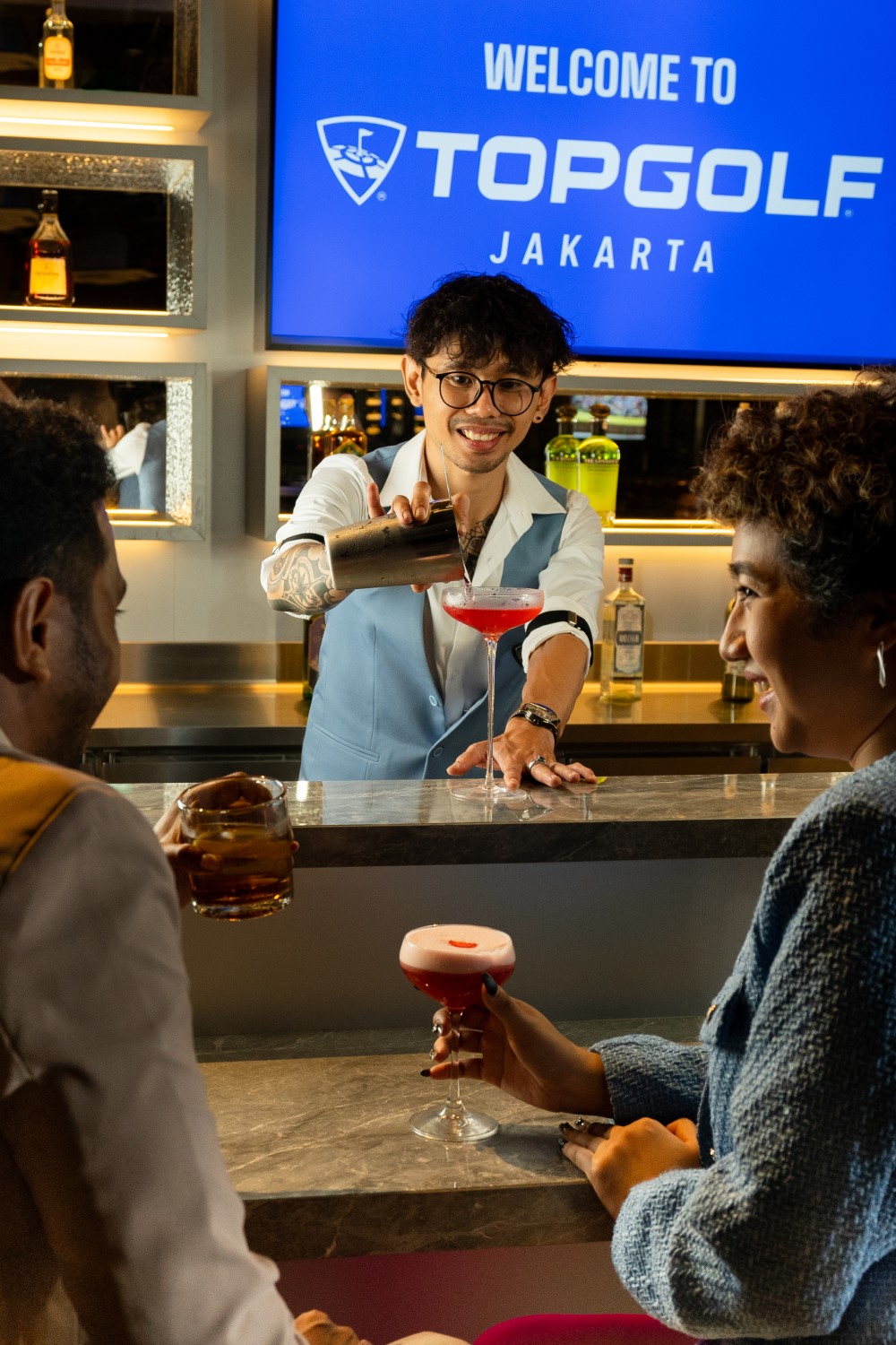 Mixology: Seni Meracik Minuman untuk Acara yang Lebih Berkesan di Topgolf Jakarta