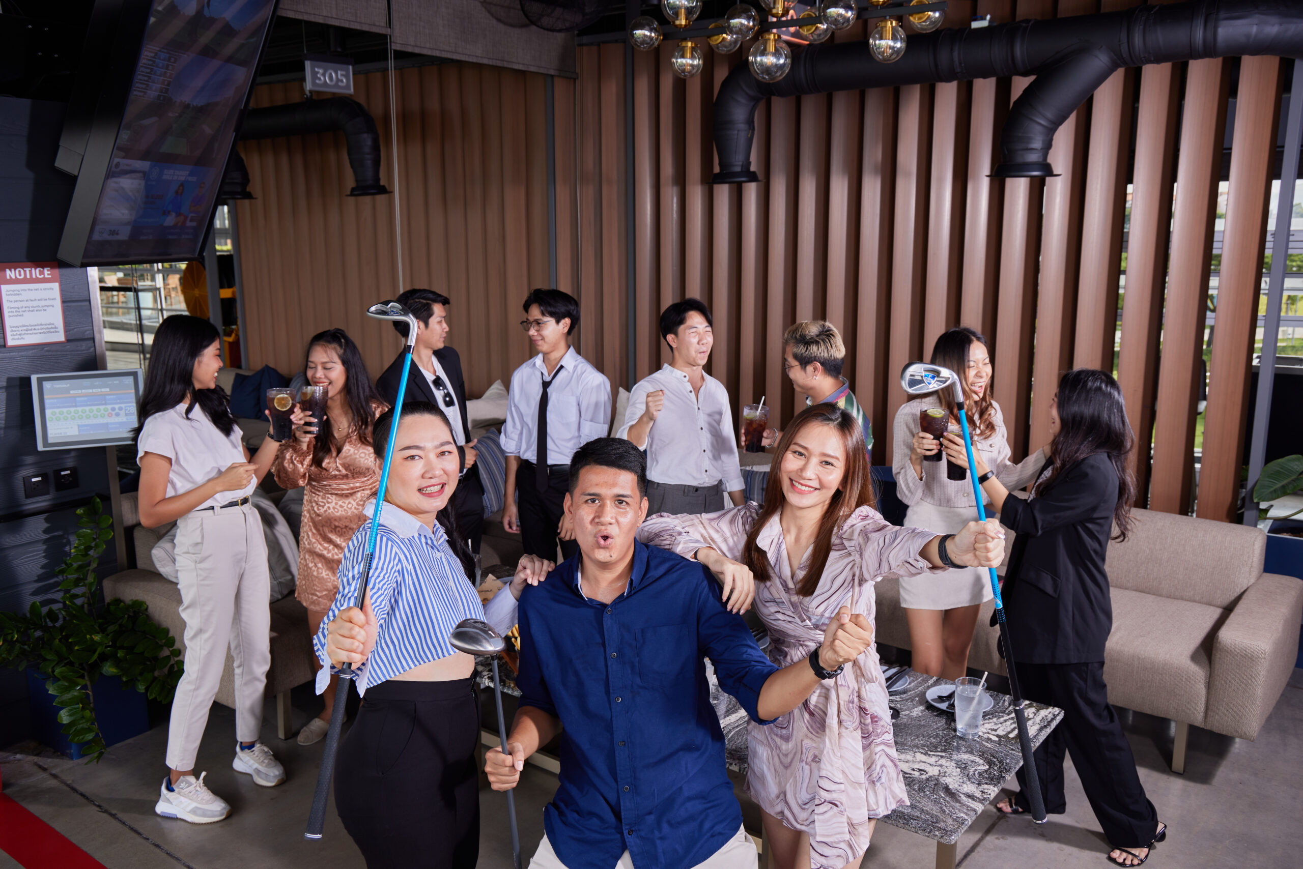 Cari Cafe untuk Meeting? Topgolf Jakarta Pilihan Terbaik!