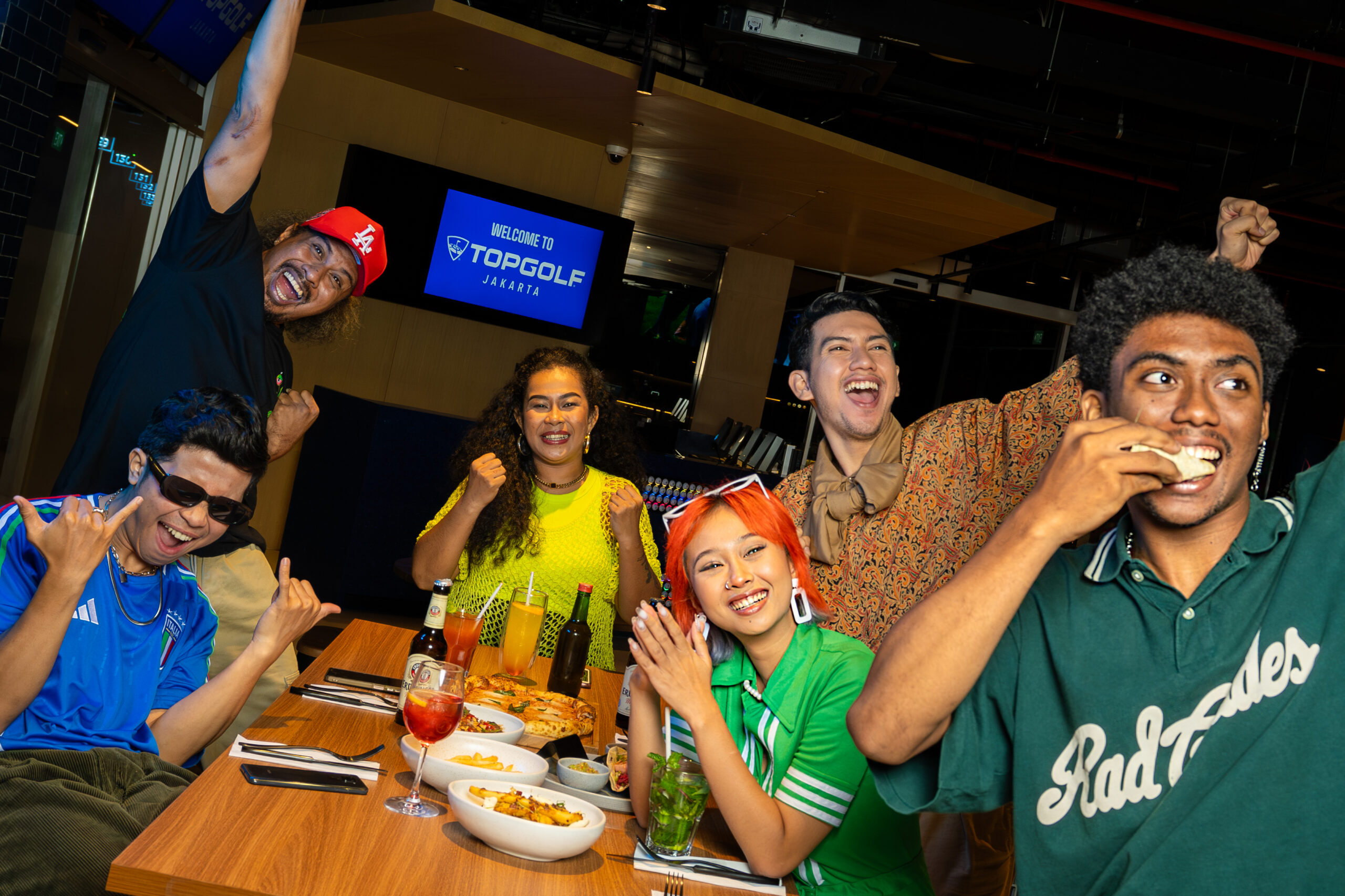 Crab Mentality: Mengapa Kita Harus Mulai Menikmati Hidup Bersama di Topgolf Jakarta